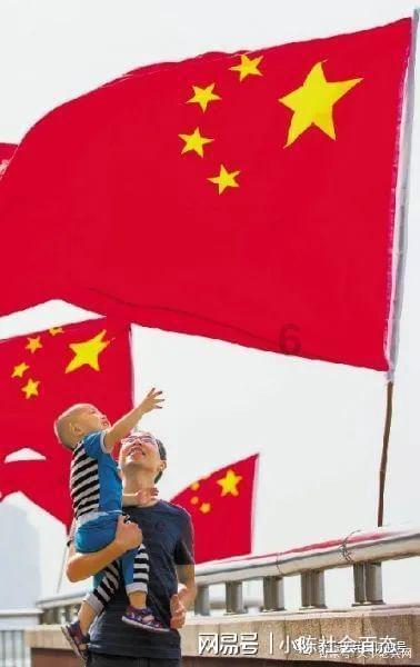 机智问答网页-了解关于男生和女朋友分手4个多月后,发动态:当你走过时,我总回在灯火阑珊处偷看你。是怀念前女友?!的机智答案